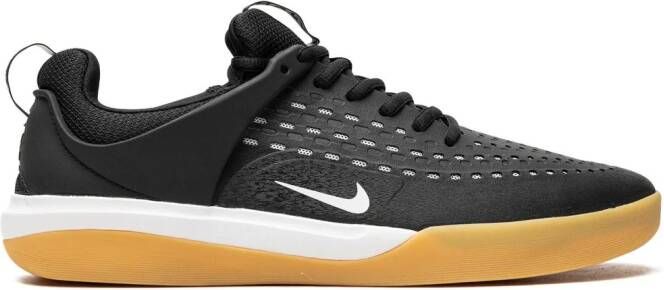 Nike SB Zoom Nyjah 3 "Black White Gum" sneakers