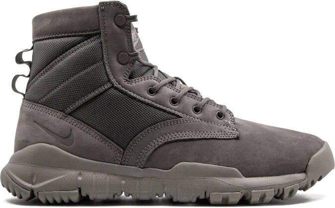 Nike SFB 6 NSW "Dark Mushroom" leather boots Grey