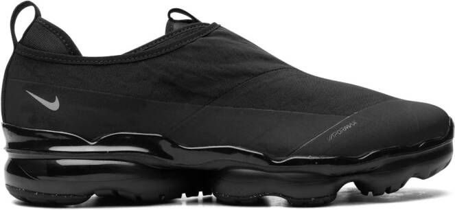 Nike VaporMax Moc Roam "Triple Black" sneakers