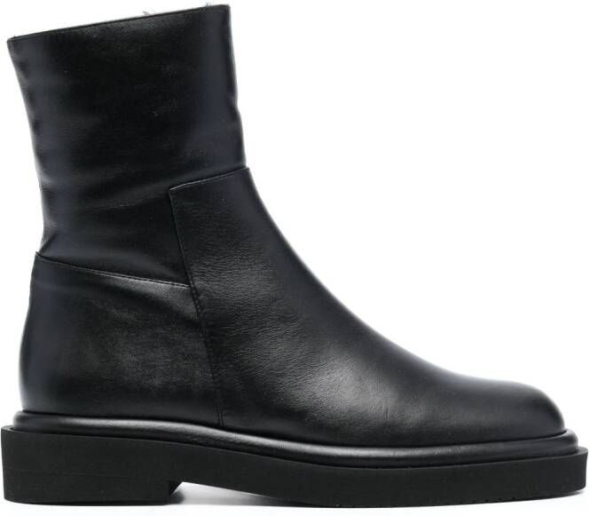 Paloma Barceló round-toe leather ankle boots Black