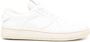 Philippe Model Paris patent leather low-top sneakers White