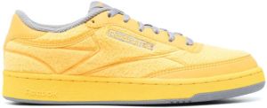 Reebok logo-embroidered low-top sneakers Yellow