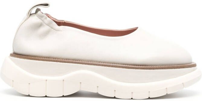 Sunnei round-toe leather ballerina shoes White