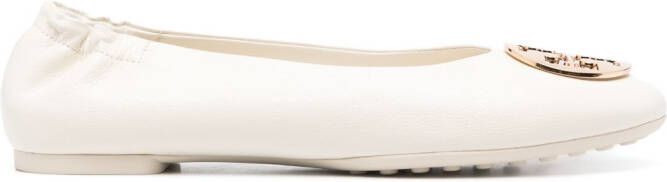 Tory Burch logo-plaque ballerina shoes Neutrals