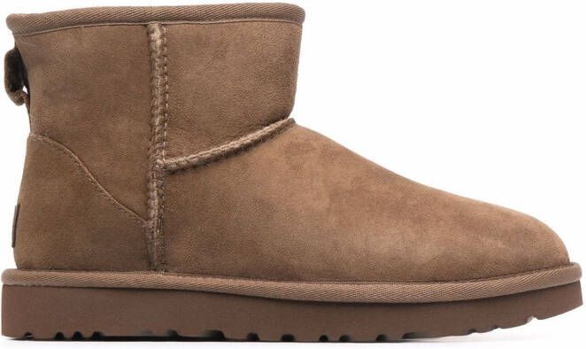 UGG Mini II shearling boots Brown