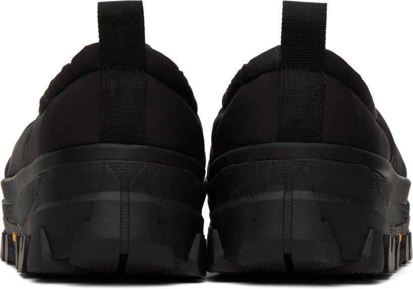 AMOMENTO Black Padded Platform Slippers