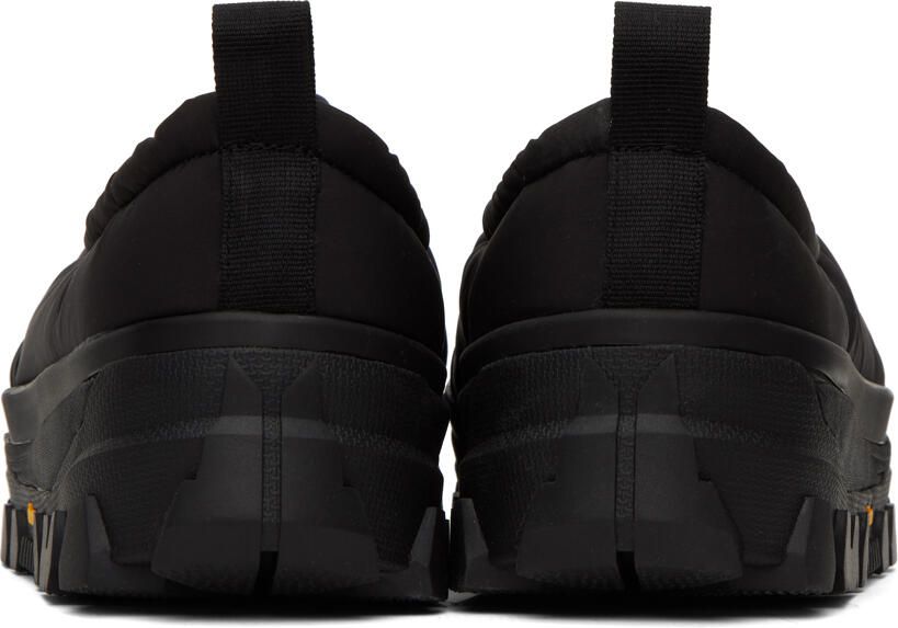 AMOMENTO Black Padded Platform Slippers