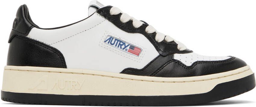 AUTRY Black & White Medalist Low Sneakers