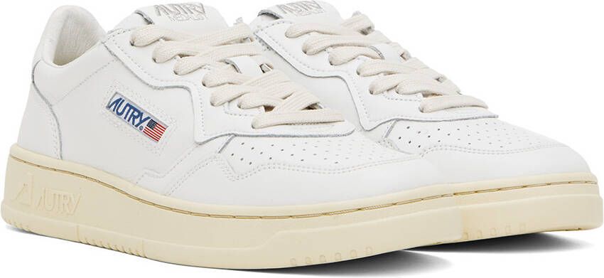 AUTRY White Medalist Low Sneakers