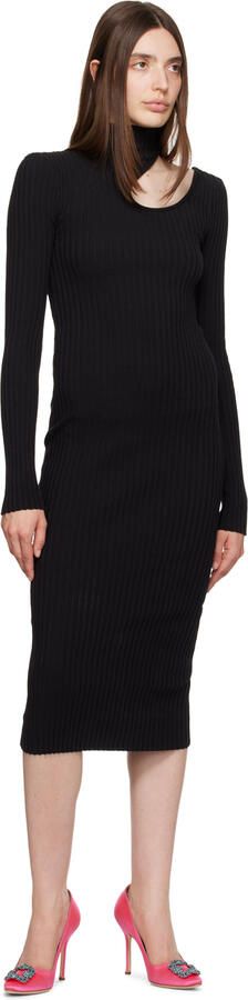 Manolo Blahnik Pink Hangisi Pumps - Picture 4