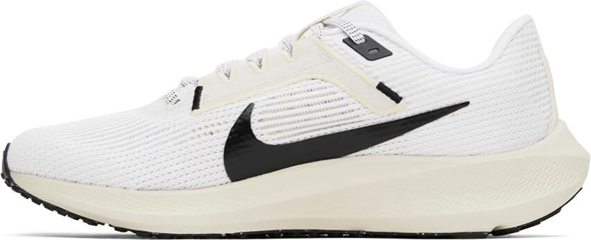 Nike White & Black Pegasus 40 Sneakers - Picture 3
