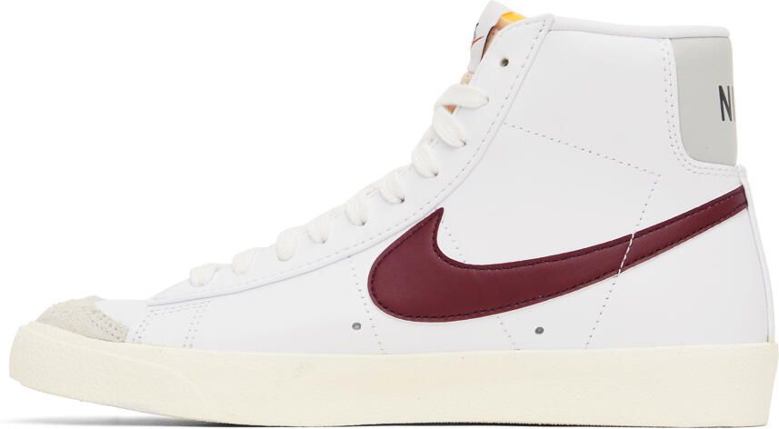 Nike White & Red Blazer Mid '77 Vintage Sneakers - Picture 3