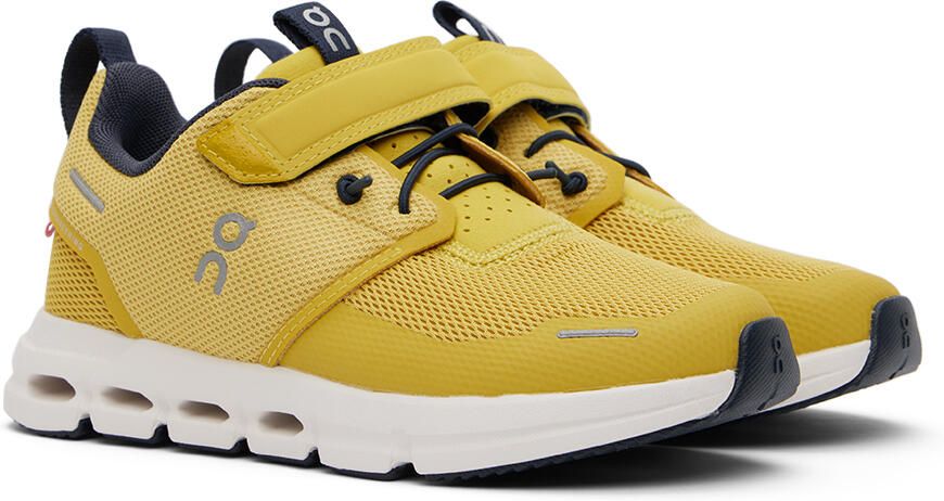 On Kids Yellow Cloud Play Little Kids Sneakers - Picture 2