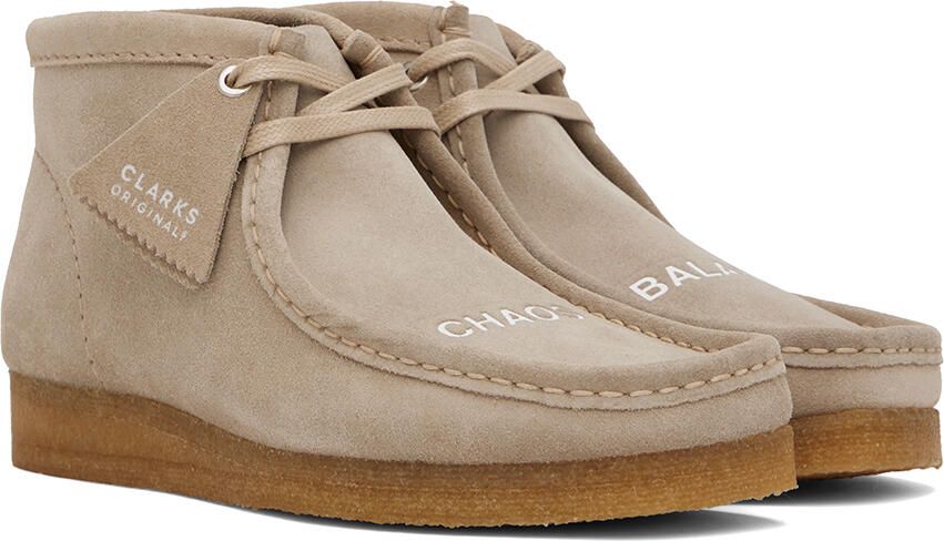 UNDERCOVER Beige Clarks Originals Edition Wallabee Boots - Picture 2