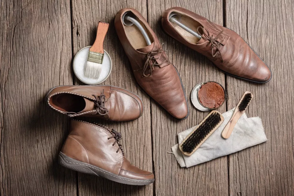 Step-by-step guide to cleaning leather shoes